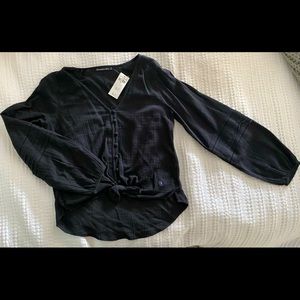 NWT Black Abercrombie tie front blouse